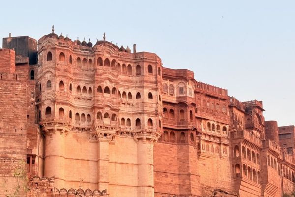 Mehrangarh Fort included in Jodhpur’s Most Thrilling Sightseeing Tours with panoramic city view