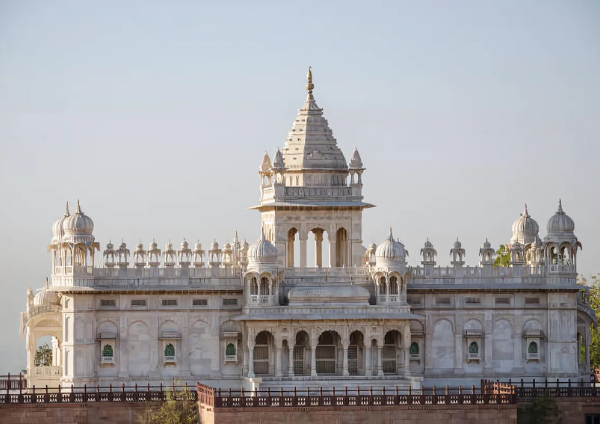 The serene Jaswant Thada memorial in Jodhpur, a beautiful marble structure, part of Jodhpur’s Most Thrilling Sightseeing Tours.