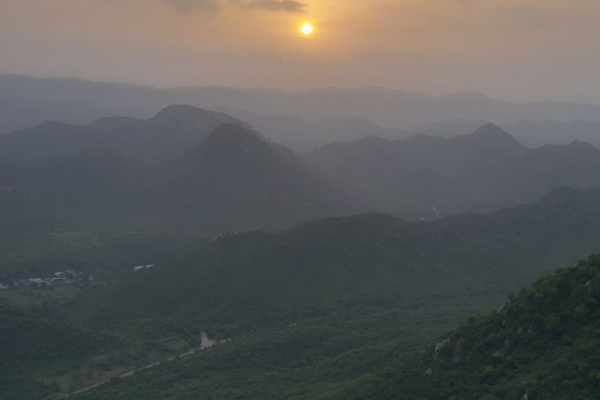 Monsoon beauty on the Jodhpur to Ranakpur & Kumbhalgarh Taxi route