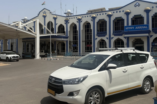 SUV vehicle for Jodhpur to Ranakpur & Kumbhalgarh Taxi ride