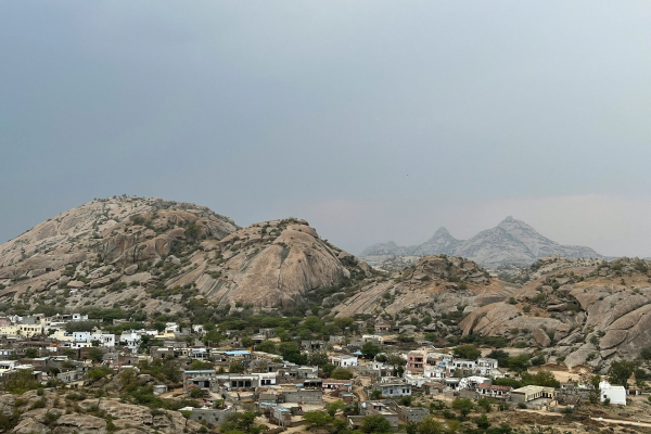 Jodhpur to Jawai Bandh rocky hills and panoramic views