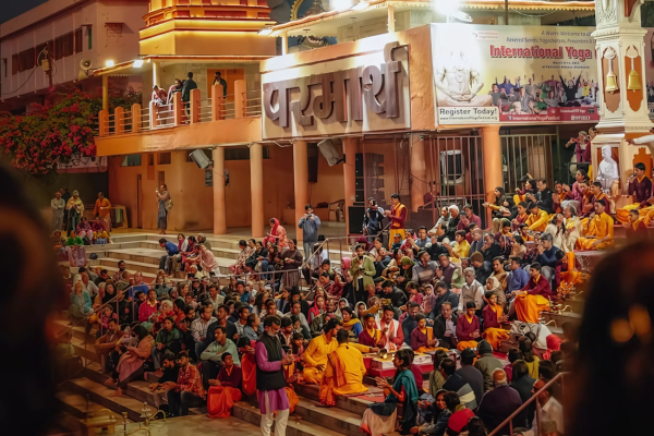 Yoga Retreat in Rishikesh – Explore Parmarth Niketan Ashram on the Ganges Banks