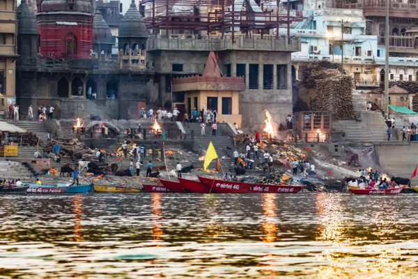 Yoga Retreat in Rishikesh – Evening Aarti at Triveni Ghat