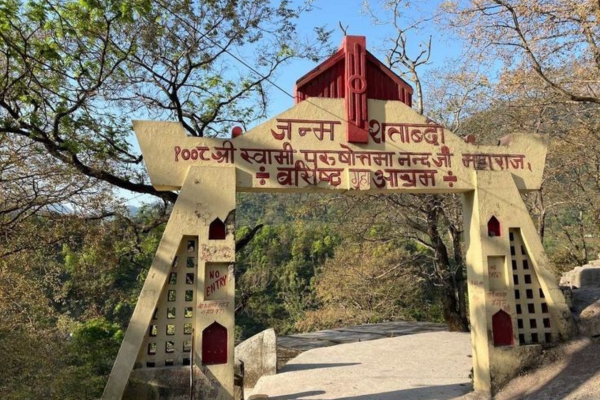 Yoga Retreat in Rishikesh – Meditation at Vashishta Gufa Cave