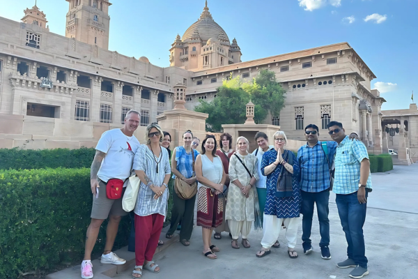 Private Car With Driver Jodhpur for city sightseeing and day tours