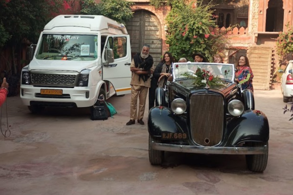 Vintage Car with Private Car With Driver Jodhpur for heritage rides