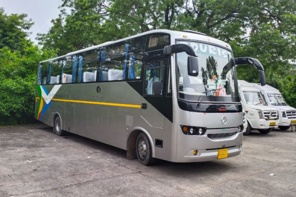Luxury bus rental in Jodhpur for large group tours and events