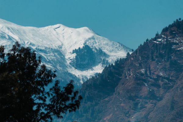 Rohtang Pass snow views (seasonal)