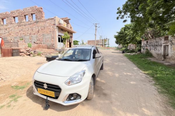 Sedan taxi service near Jodhpur Airport for comfortable city travel