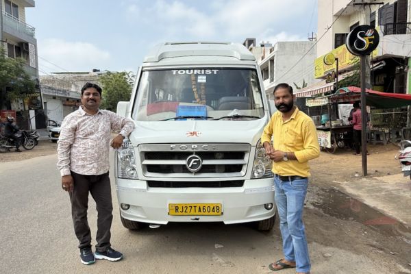 Tempo Traveller Taxi from Jodhpur to Jaipur for group tours and family trips