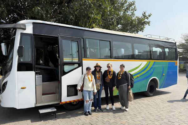 Jodhpur to Udaipur AC Bus – Luxury AC Bus Rental Service for Comfortable Travel from Jodhpur to Udaipur