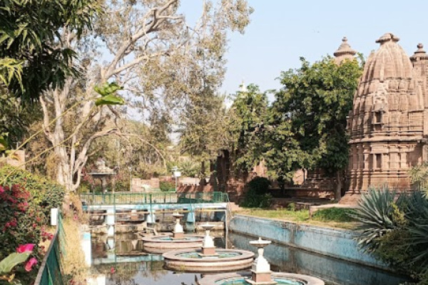 Mandore Garden Ancient cenotaphs and lush gardens at Mandore, the former capital of Marwar.